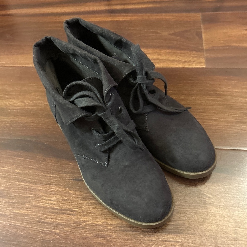 🌿SALE🌿INDIGO RD Ankle Bootie Size 9M